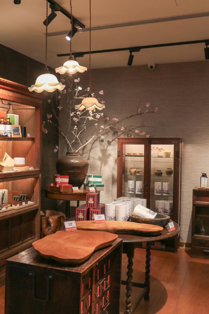 精品店｜現代館1樓