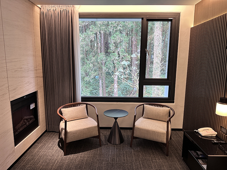 ALL_room_26C12_b36cQEtb3L