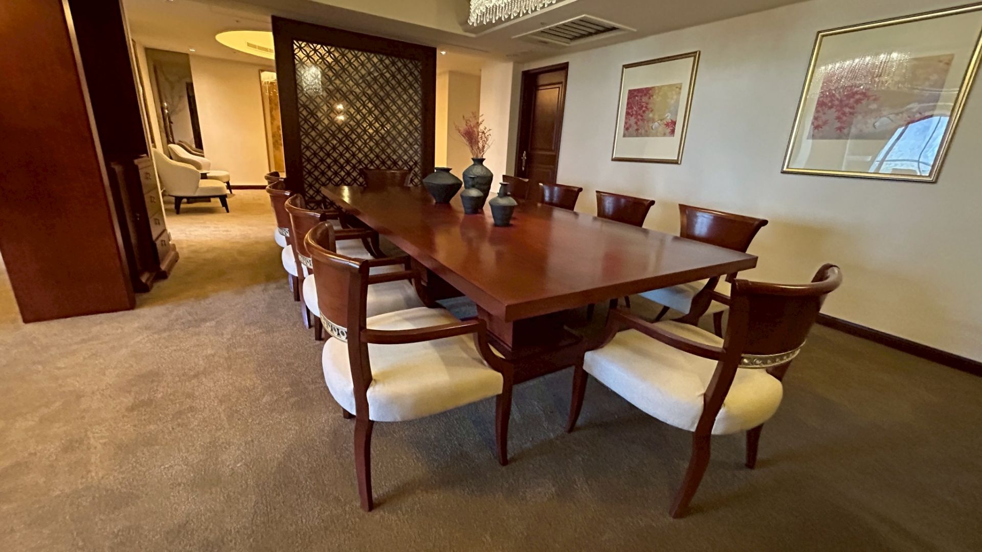 ALL_room_26C31_QbZgjKg7ML