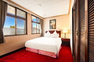 ALL_room_24E28_q6H4GvXCcg